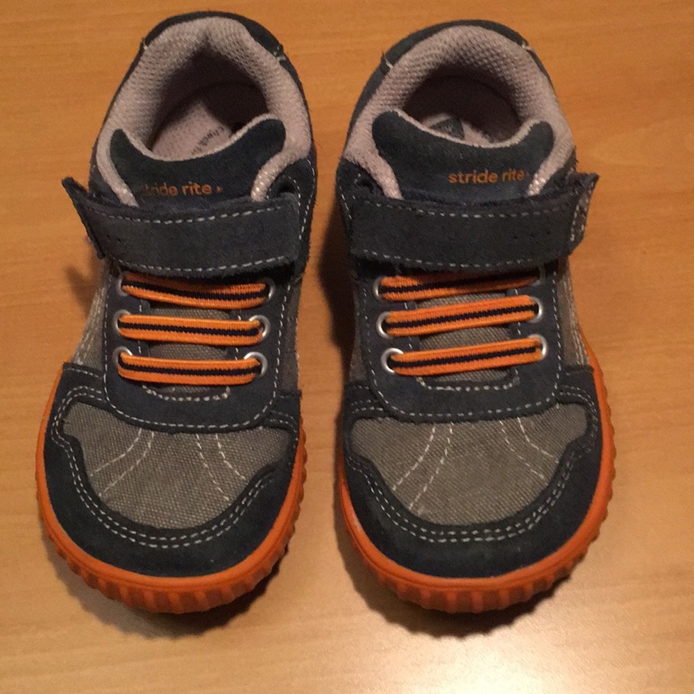 Stride Rite Walker/Sneakers